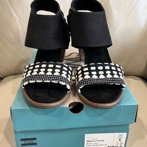 TOMS Majorca Cutout Sandal Size 8